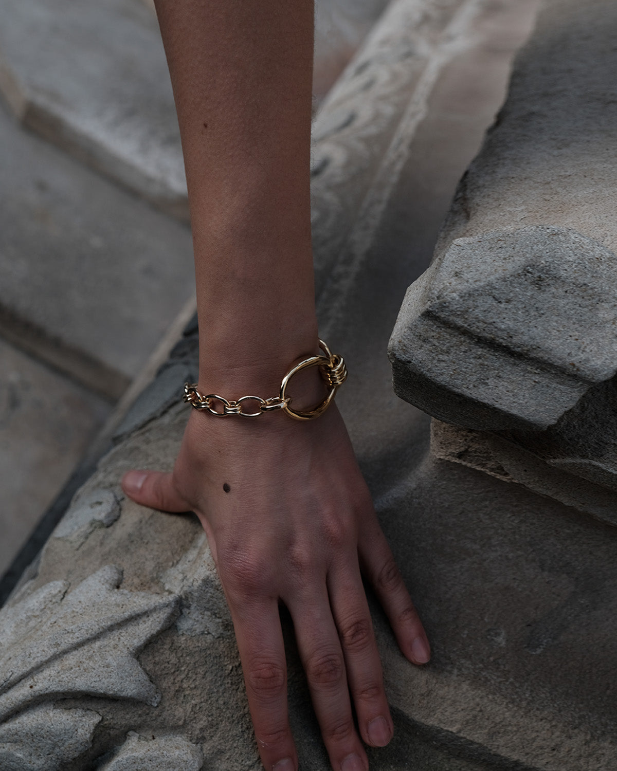 Serra Leather Chain Cross Body Bag with Detachable Bracelet