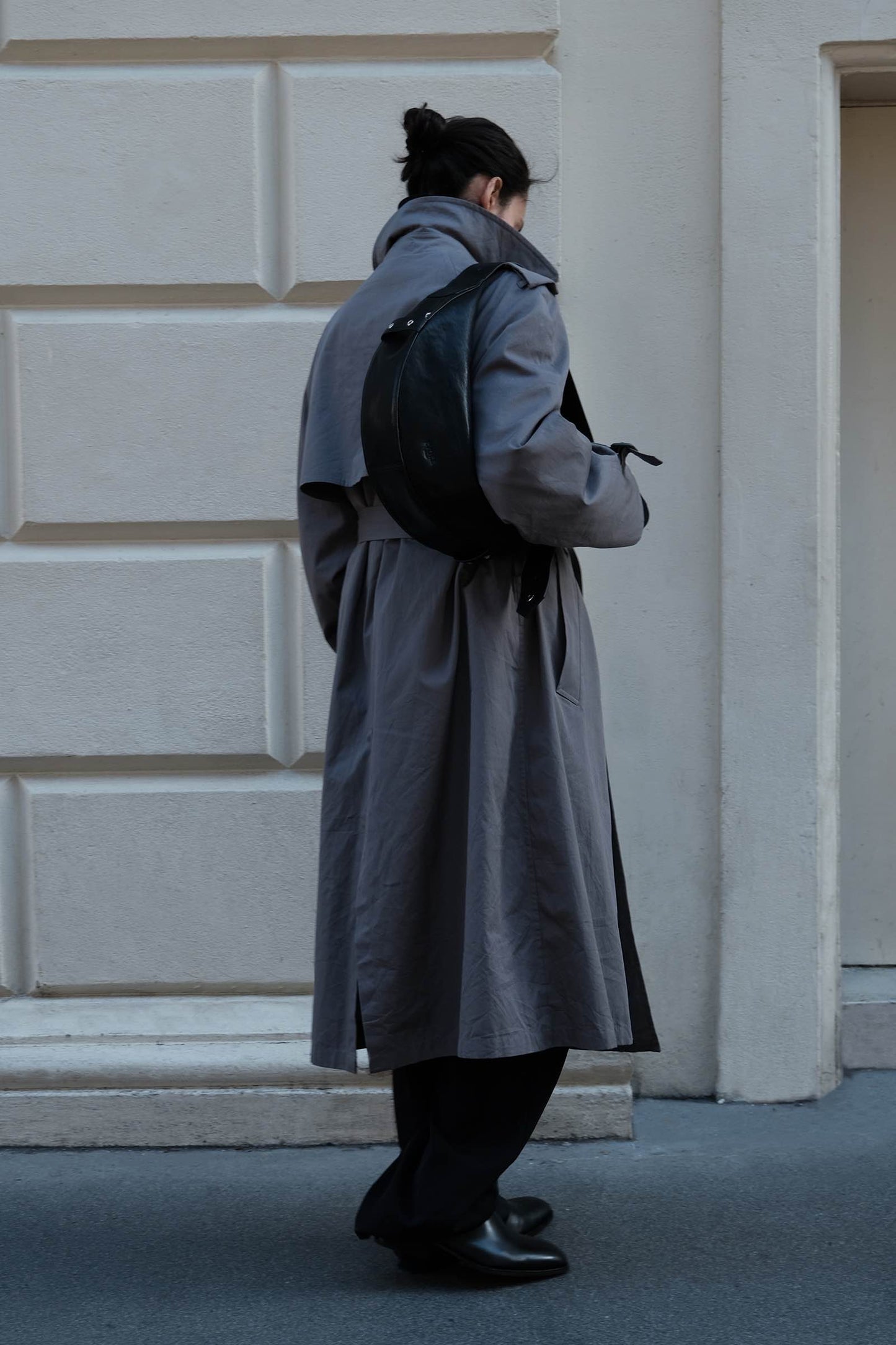 Medium Crescent Leather Shoulder Bag